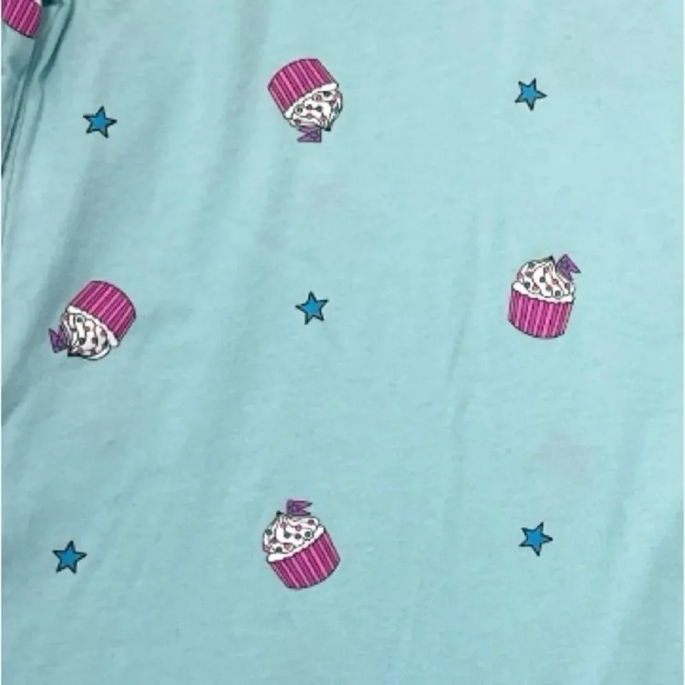 Cupcake Long Sleeve Graphic T-shirt Girls Size 8 baby blue pink tee
